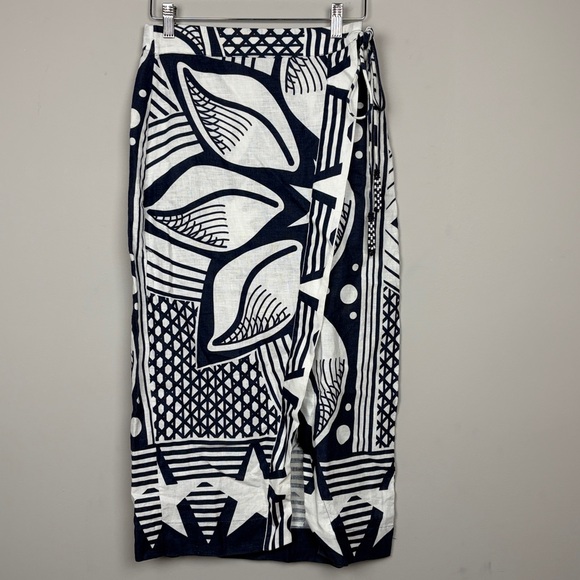 FARM Rio Dresses & Skirts - Farm Rio Cowrie 100% Linen Blue and White Shell Midi Skirt SZ S